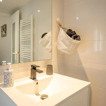아파트 Le Spacieux Anatole, T3 Bis, Centre 나르본