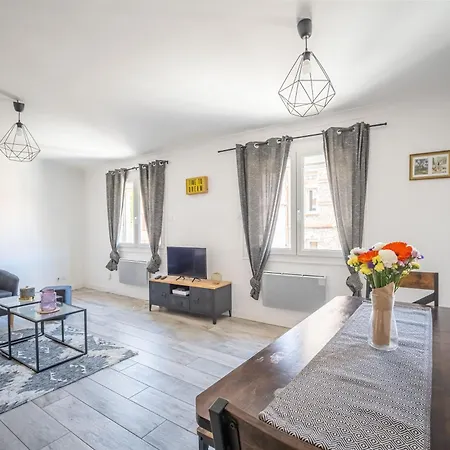 Апартаменты Le Spacieux Anatole, T3 Bis, Centre Нарбонна