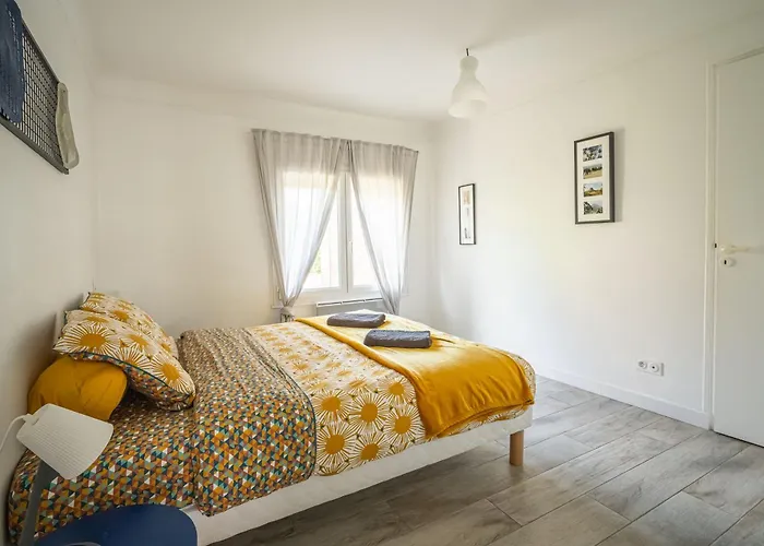 Apartment Le Spacieux Anatole, T3 Bis, Centre